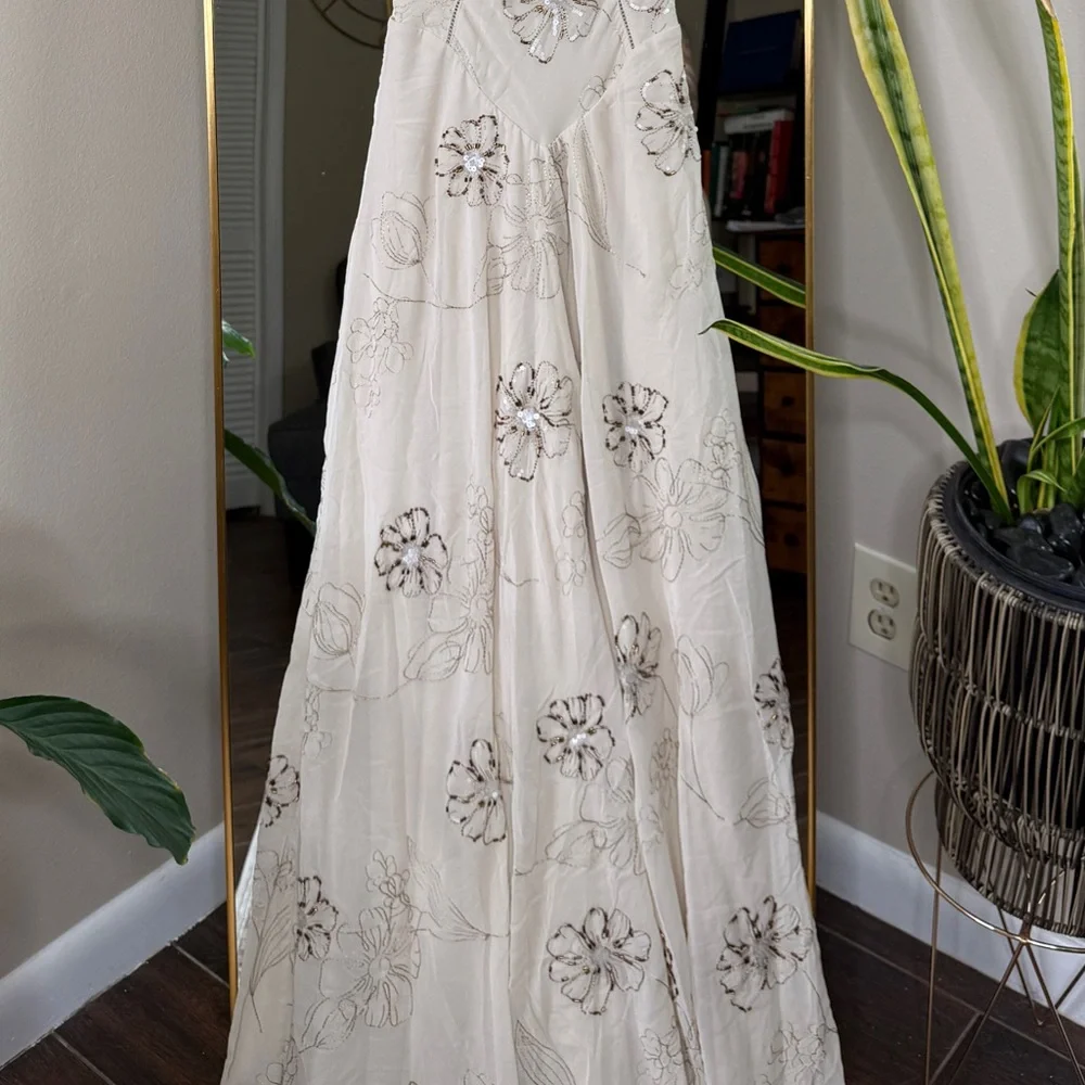 HOUSE OF CB 'Seren' Vanilla Embroidered Hand Beaded Floral Maxi Dress NWOT - Picture 9 of 12